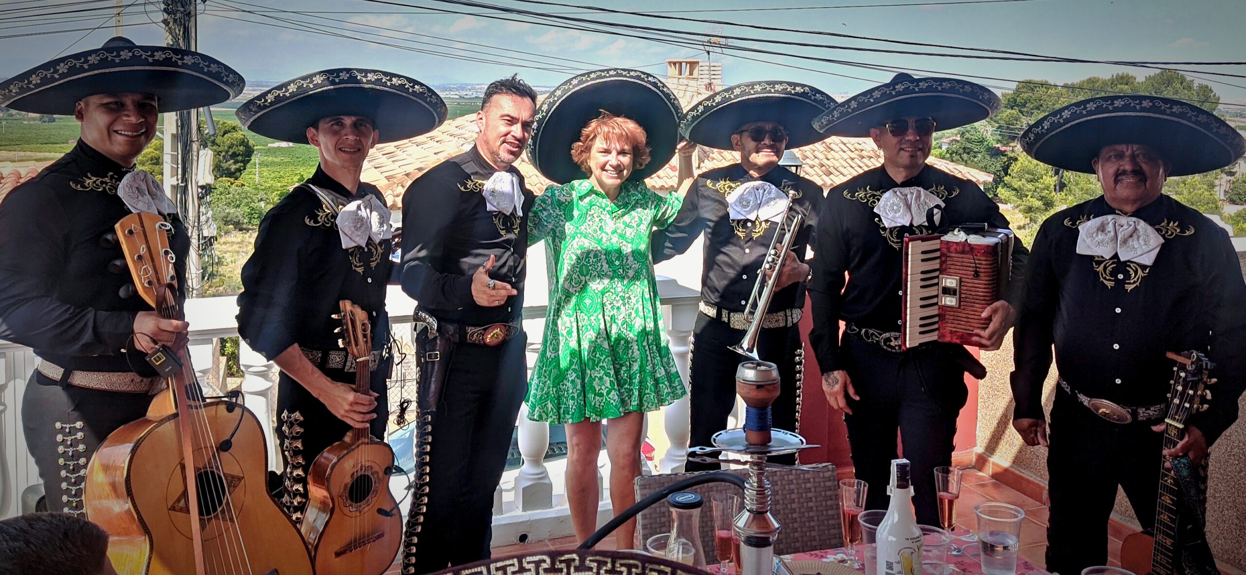 Cumpleaños en restaurante con mariachi