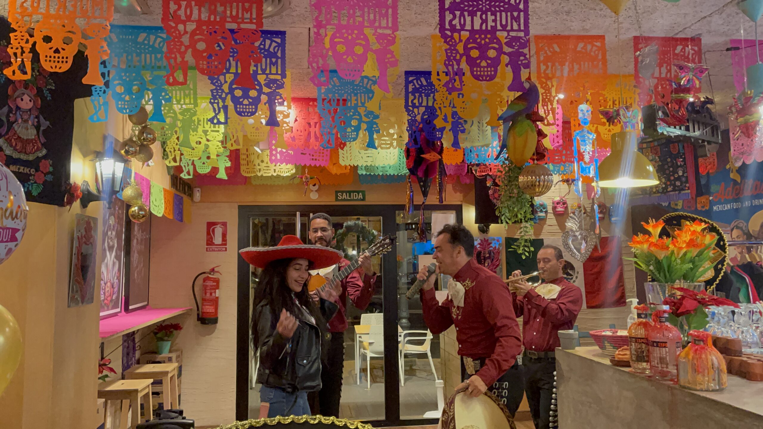 Música mexicana en vivo en pub