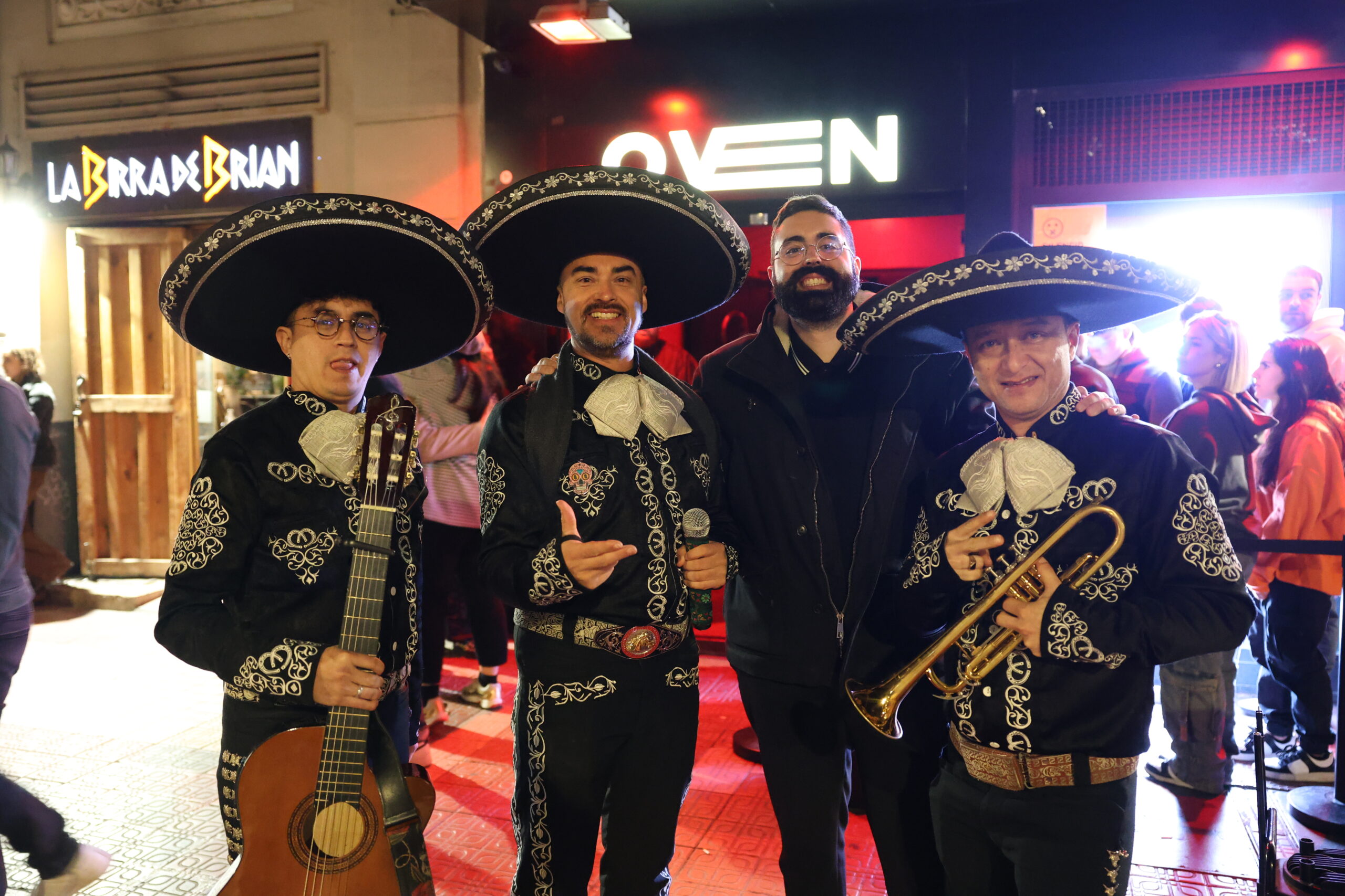 Mariachi para noche mexicana en discoteca